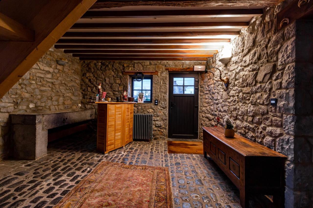 A La Source De Lavis Houyet Exterior photo