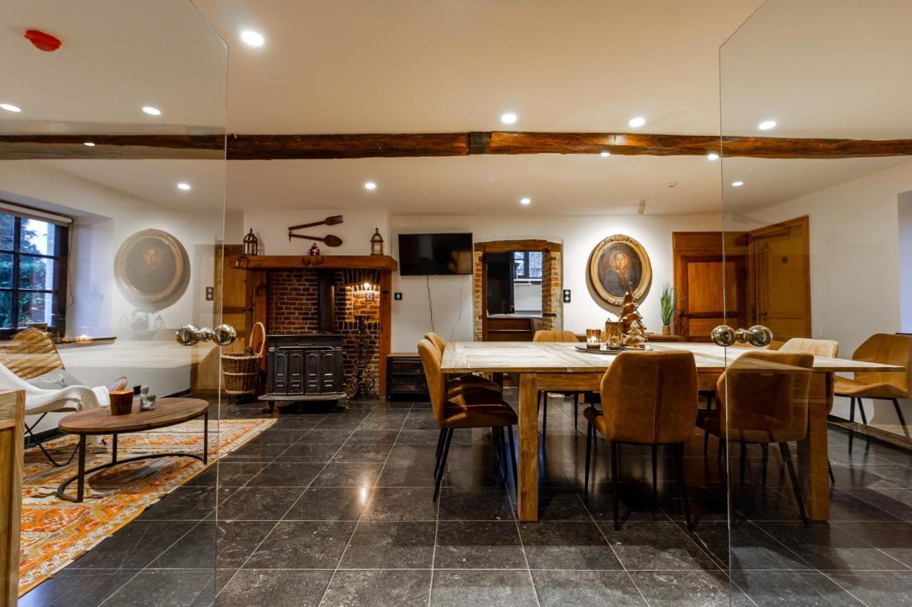 A La Source De Lavis Houyet Exterior photo
