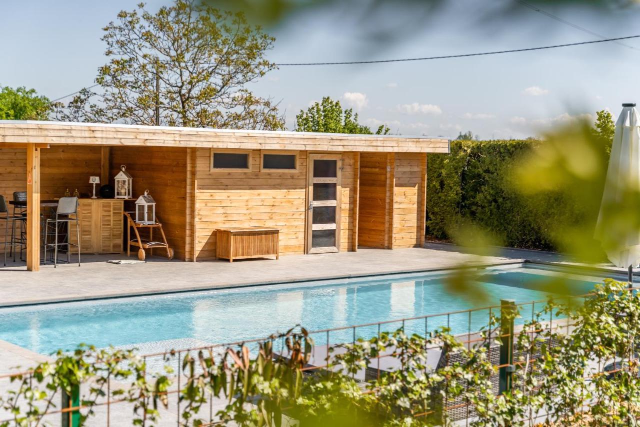 A La Source De Lavis Houyet Exterior photo